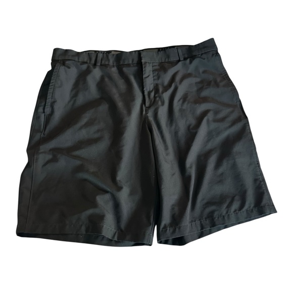 Nike Men's Black Golf Shorts - Picture 1 of 4